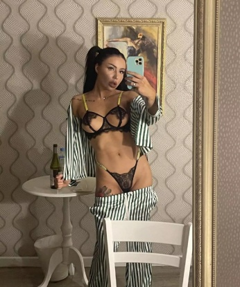 Проститутка Люсьена